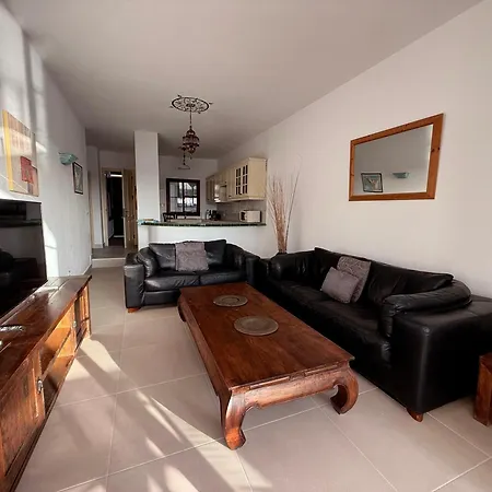 Refurbished First Line Reformado La Primera Linea Del Maar *