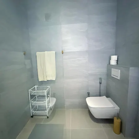 Apartamento Newly Refurbished First Line Ricien Reformado La Primera Linea Del Maar *