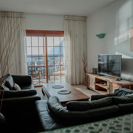 Apartment Newly Refurbished First Line Ricien Reformado La Primera Linea Del Maar Acantilado de los Gigantes