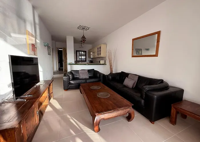 Refurbished First Line Reformado La Primera Linea Del Maar *