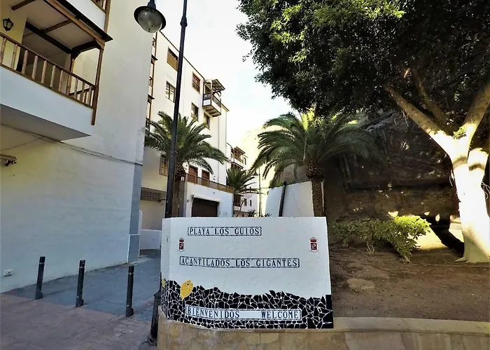 Refurbished First Line Reformado La Primera Linea Del Maar *